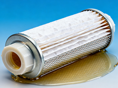 柴油发电机启动马达与电池